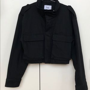 Cropped cargo Aritzia jacket